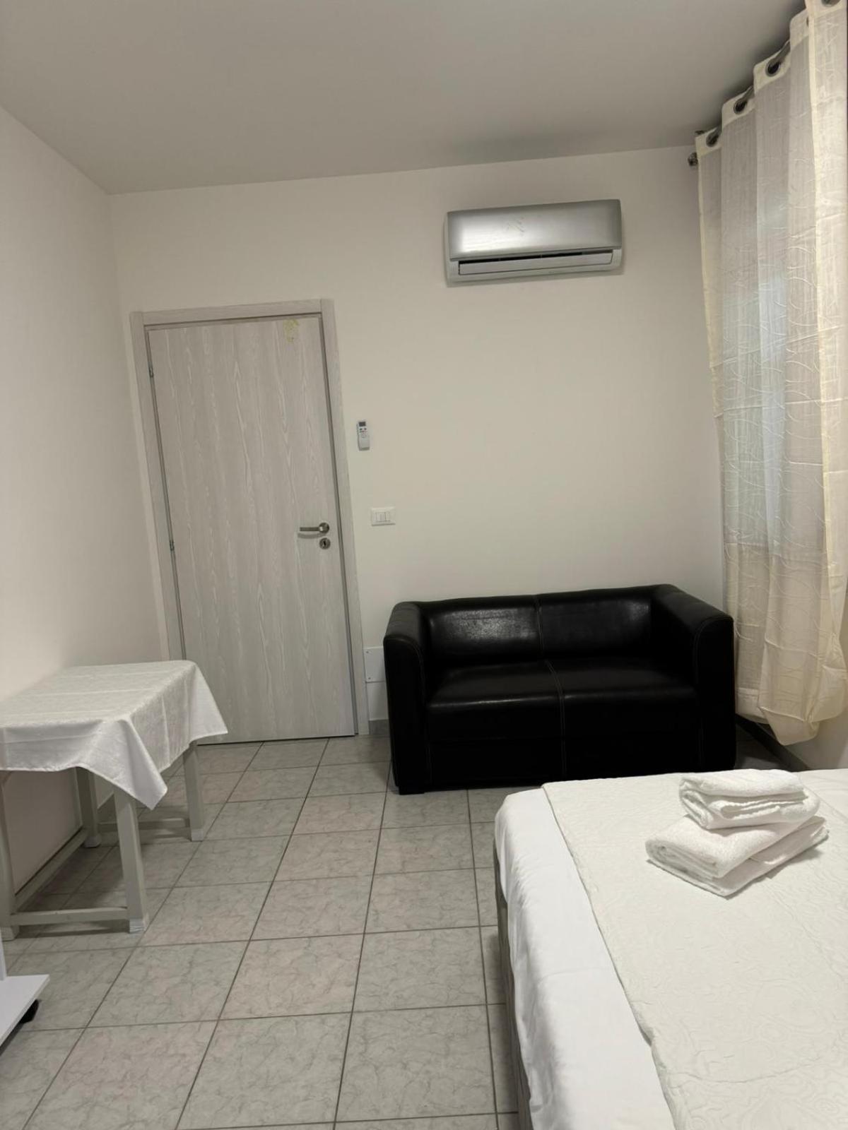 Apartments Mestre Luaran gambar